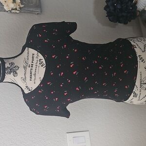 Chic Black Cherry Print Tee